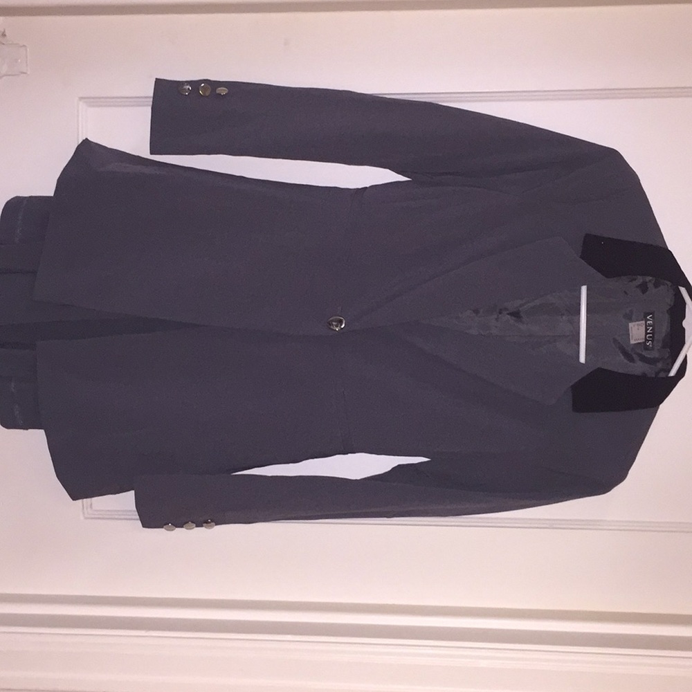 Venus sz 4 pleated black & grey blazer. Brand new.